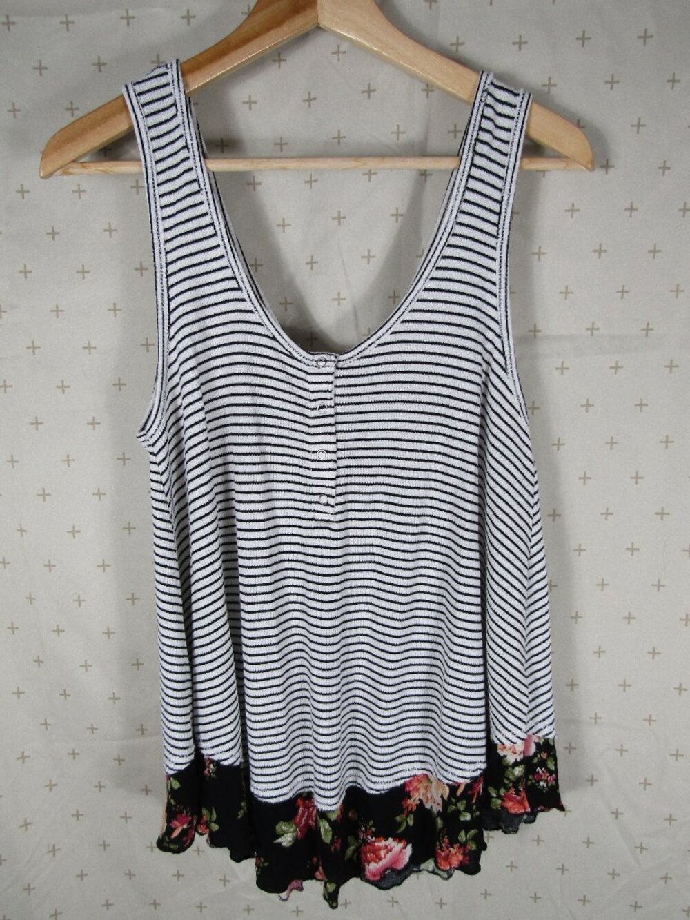 Emory Park Striped Henley Tank Floral Hem Women's Size medium Made in USA